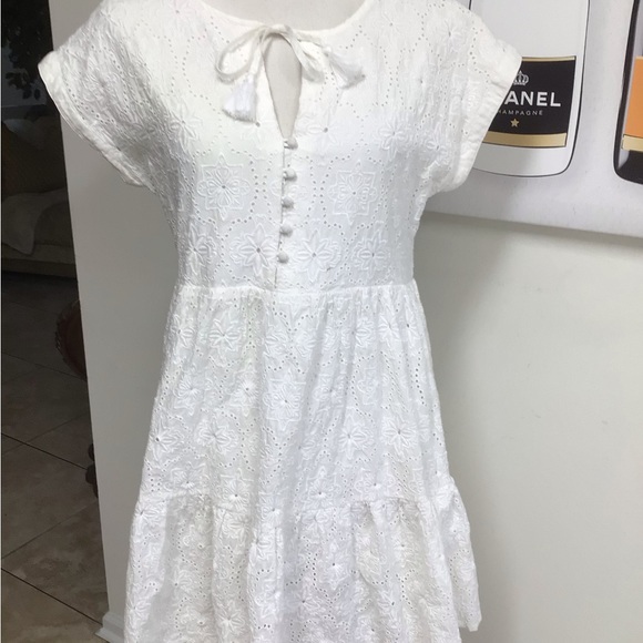Vineyard Vines Dresses & Skirts - Vineyard Vines White Dress S